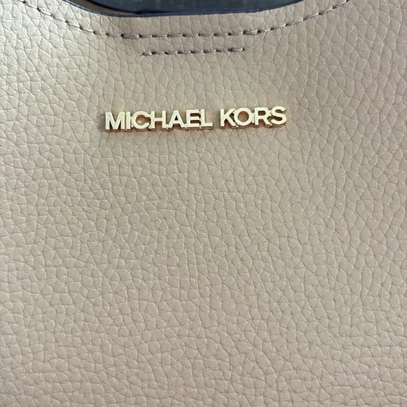 Michael Kors Birch Camel Leather Bag - Picture 2 of 6